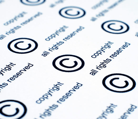 MARCAS, NOMBRES Y LEMAS COMERCIALES